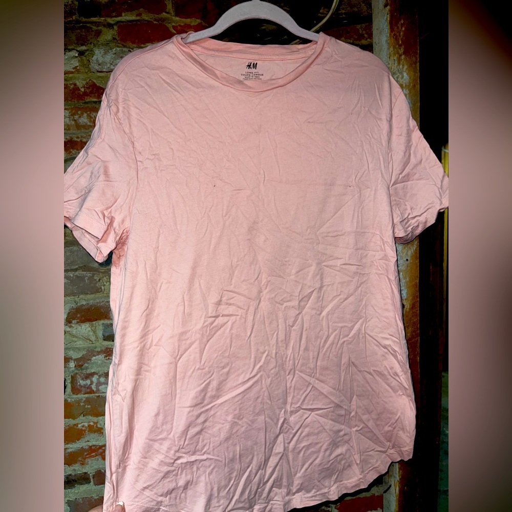 Men’s pink long fit H&M shirt